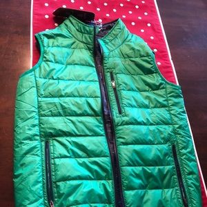 Boys New! Vineyard Vines vest. Size 16-18 (L)
